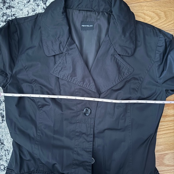 Lightweight Penny Black jacket with ruffle detail - Picture 4 of 4